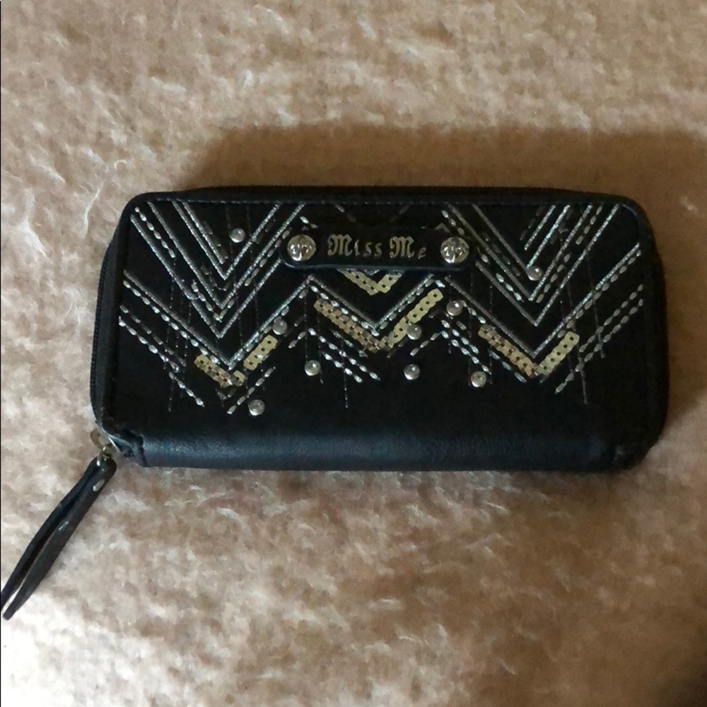 Miss me wallet